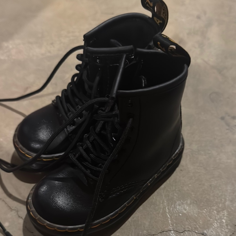 Dr. Martens Black Kids Boots - Picture 3 of 3